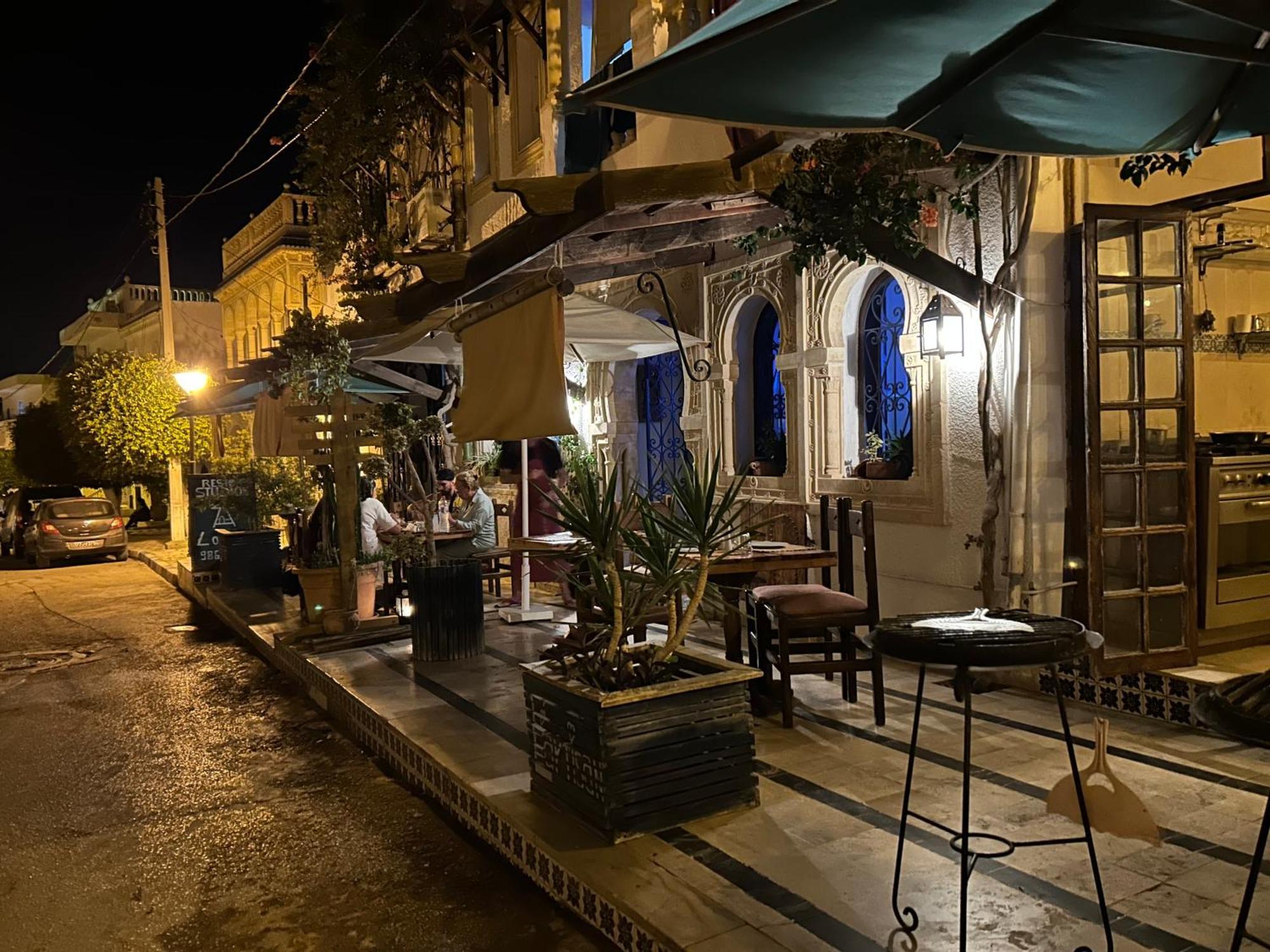 Hotel L'Artisan Harqalah Exteriér fotografie