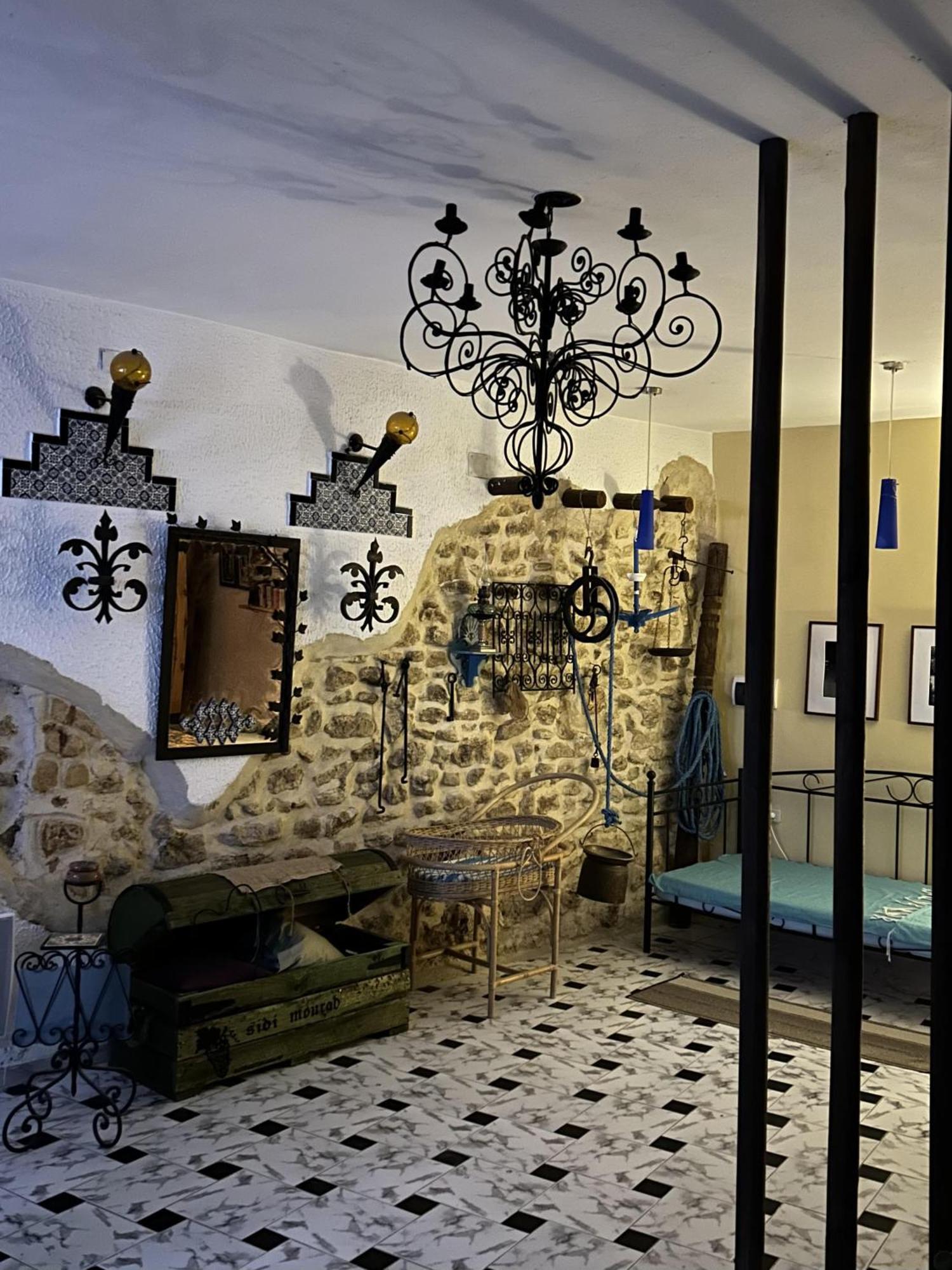 Hotel L'Artisan Harqalah Exteriér fotografie