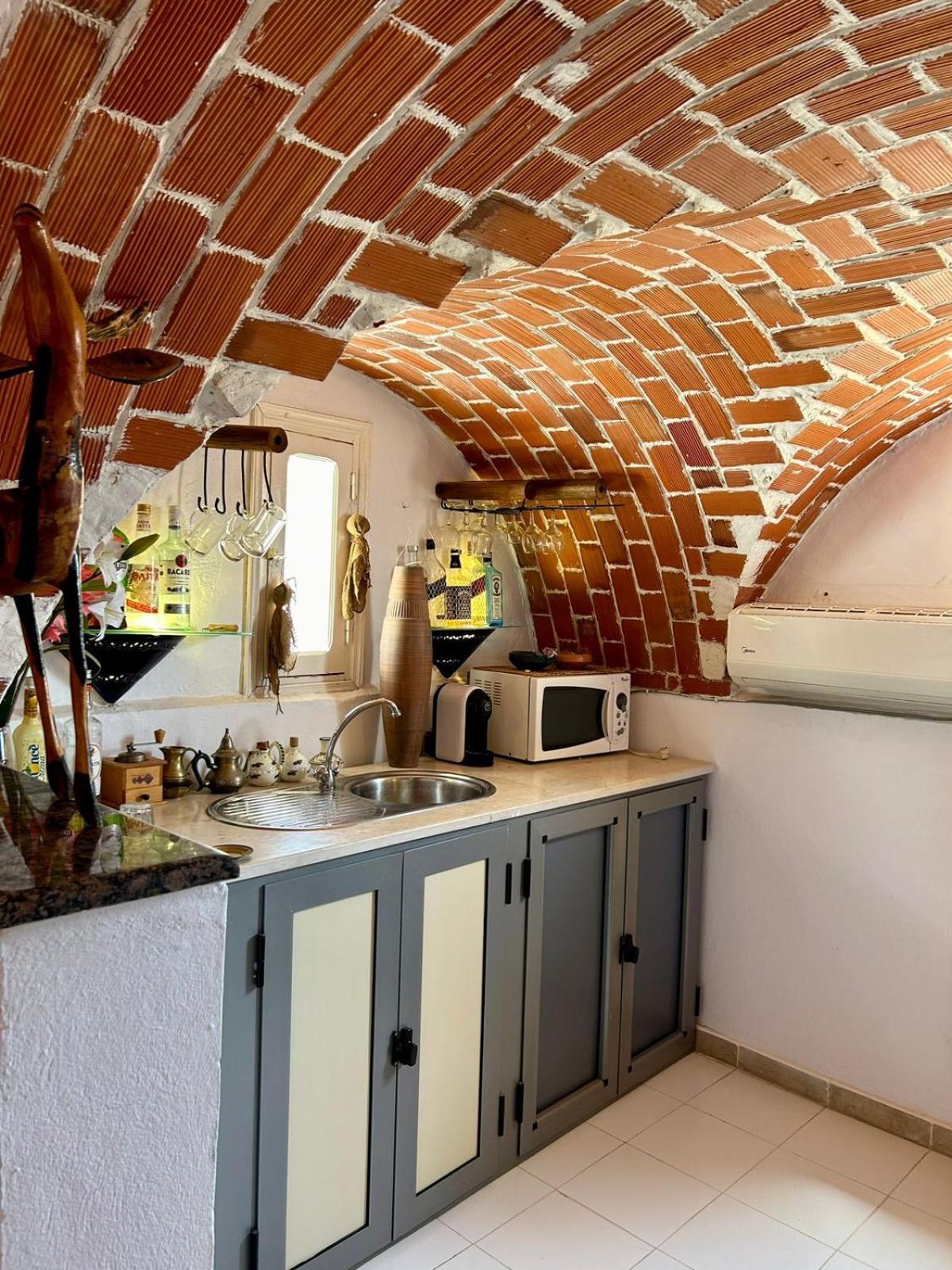 Hotel L'Artisan Harqalah Exteriér fotografie